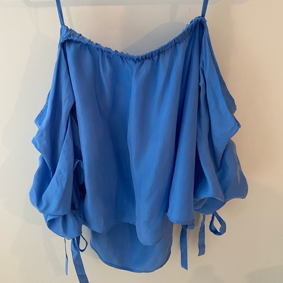 Club Monaco Blue Liki top size 4, 100% silk - Picture 3 of 3